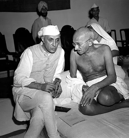 नेहरू आणि गांधी